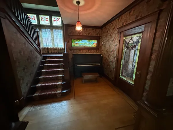 $2,280 | 216 Litchfield Avenue Southeast, Willmar, MN 56201