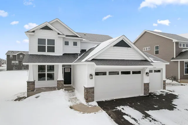 $574,755 | 7555 Upper 42nd Street North, Oakdale, MN 55128