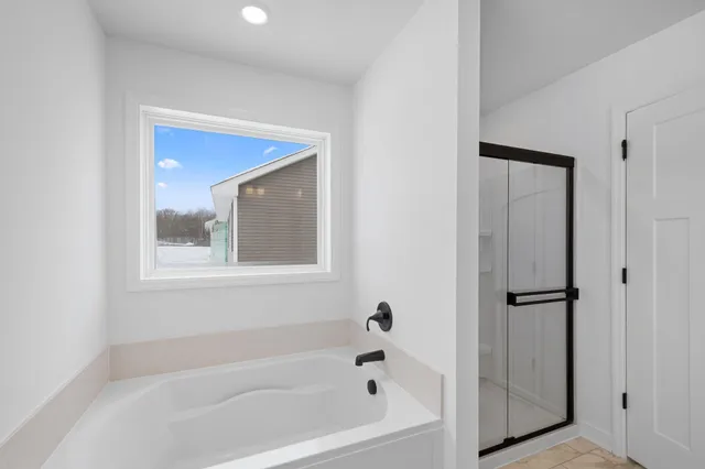 $534,755 | 7555 Upper 42nd Street North, Oakdale, MN 55128