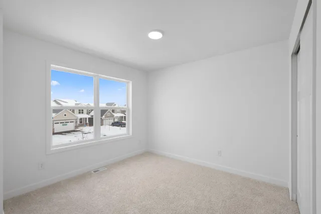 $534,755 | 7555 Upper 42nd Street North, Oakdale, MN 55128