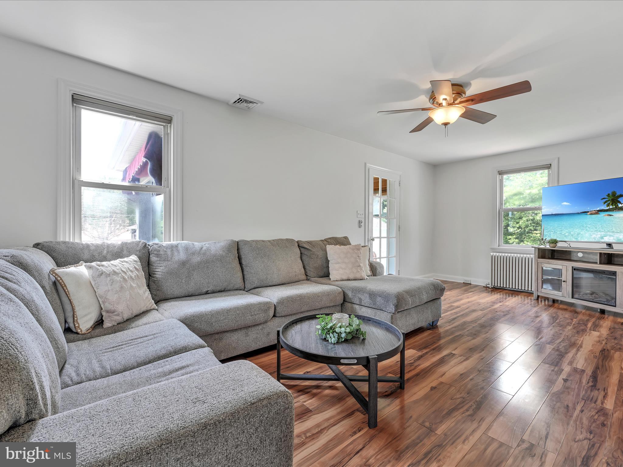 2162 Millersville Road Lancaster, PA 17603 - Photo 2 of 27 Living Room