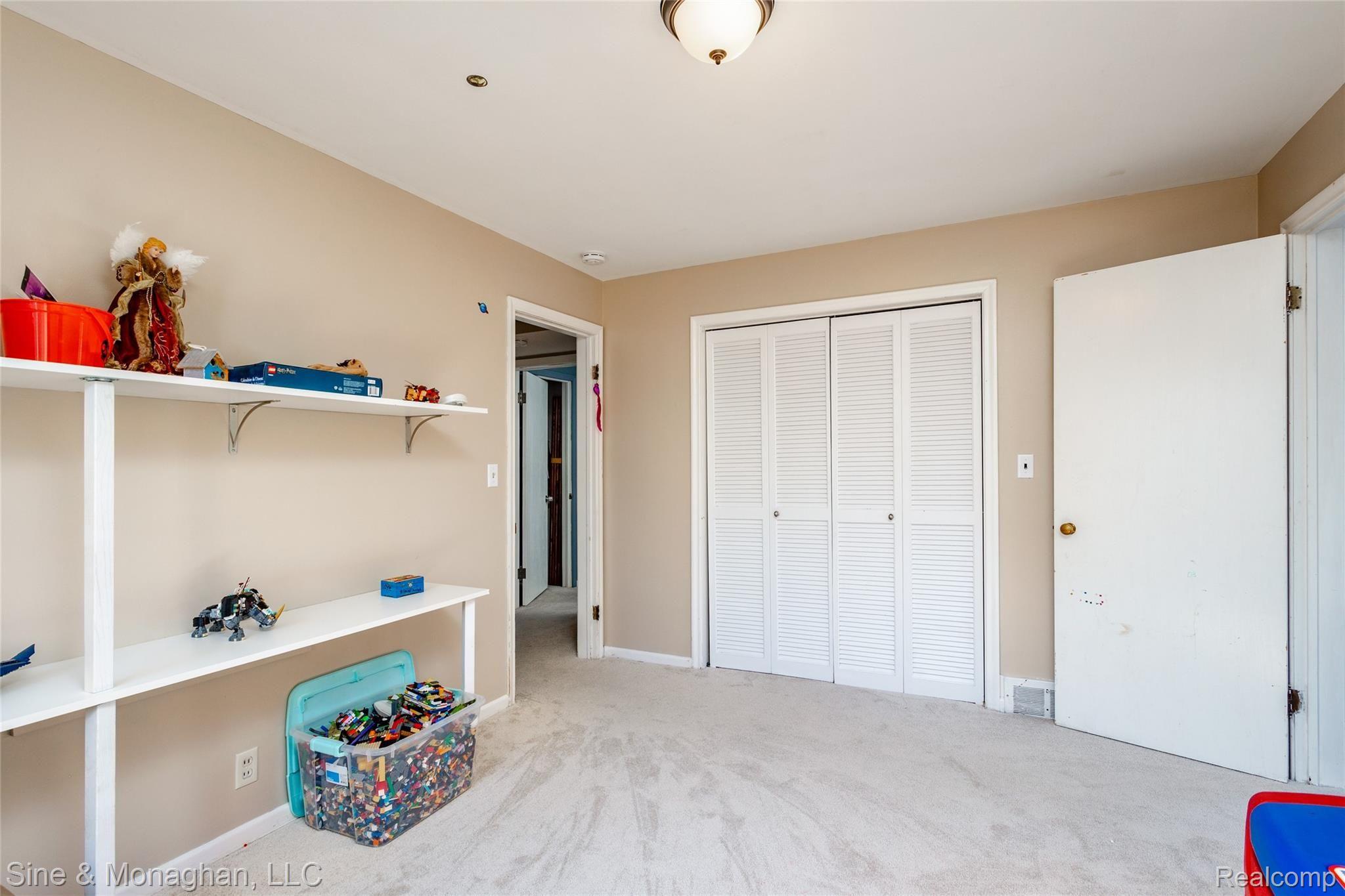 732 Trombley Road Grosse Pointe, MI 48230 - Photo 31 of 48 732 Trombley L024.jpg