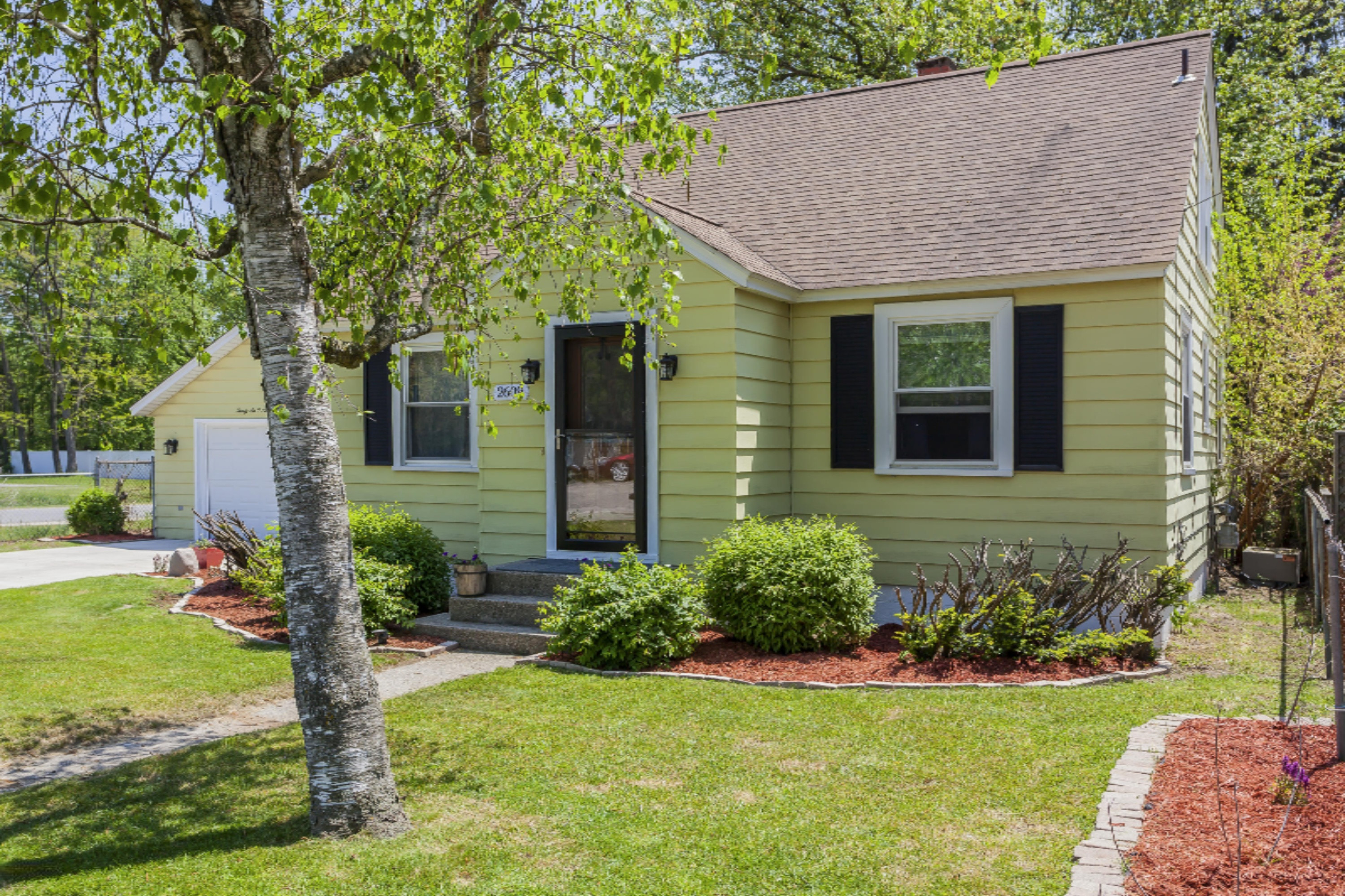 2609 Heights Ravenna Road Muskegon, MI 49444 - Photo 3 of 28 IMG_4272
