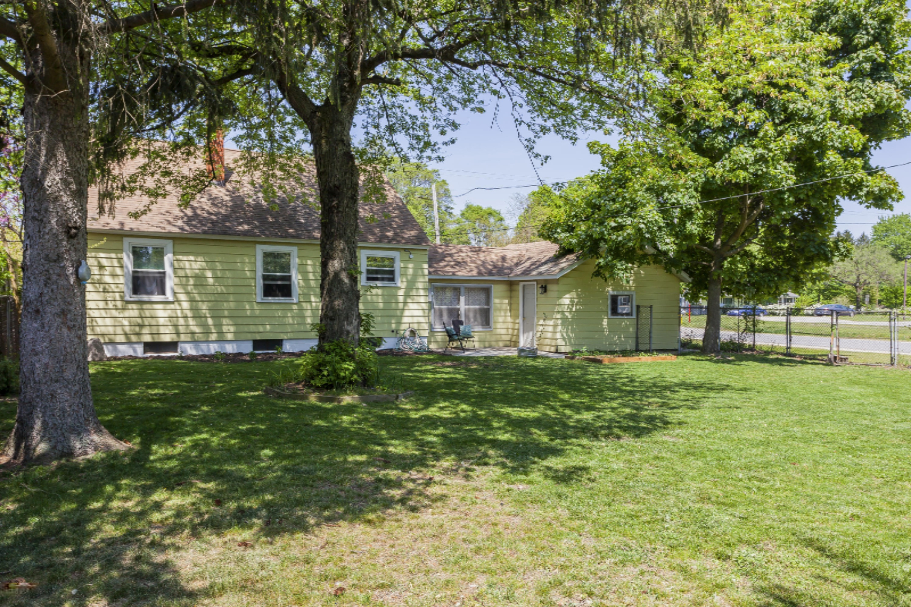 2609 Heights Ravenna Road Muskegon, MI 49444 - Photo 6 of 28 IMG_4276