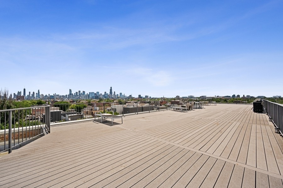 2101 West Rice Street, Unit 206 Chicago, IL 60622 - Photo 21 of 25 Gallery Image 21