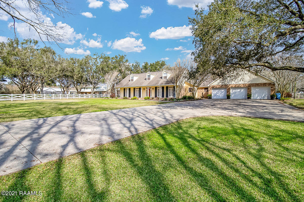 1773 Duchamp Road Broussard, LA 70518 - Photo 32 of 34 Gallery Image 32