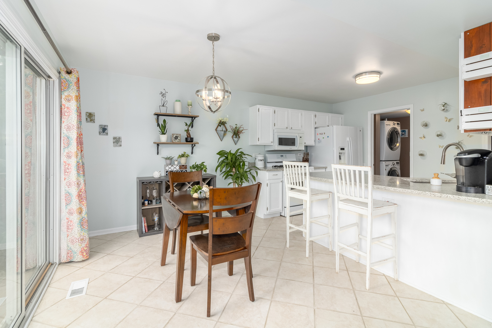 1359 Spaulding Road Bartlett, IL 60103 - Photo 10 of 25 Gallery Image 10