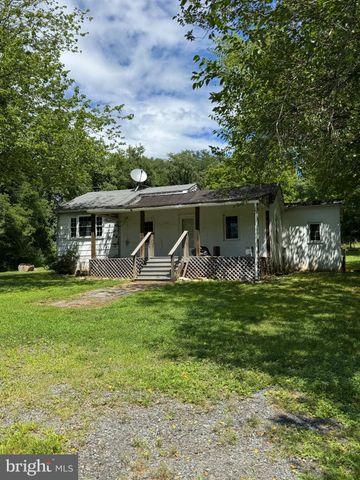 $325,000 | 3847 Leeds Manor Road, Markham, VA 22643