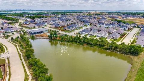 $519,999 | 104 Lakeview Drive, Oak Point, TX 75068