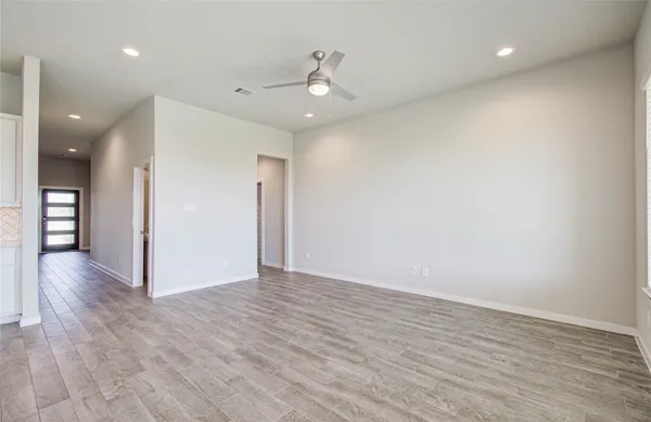 $2,500 | 28511 Hannahs Harbor Lane, Katy, TX 77494