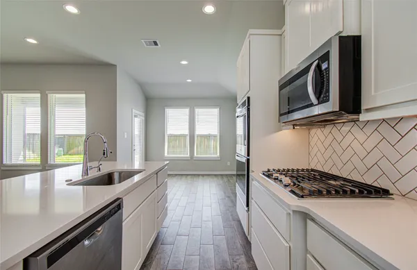 $2,500 | 28511 Hannahs Harbor Lane, Katy, TX 77494