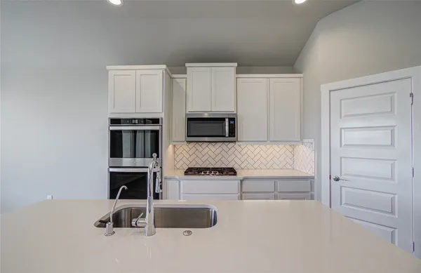 $2,500 | 28511 Hannahs Harbor Lane, Katy, TX 77494