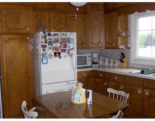 7 Oconnell Road Holyoke, MA 01040 - Photo 6 of 17 Gallery Image 6