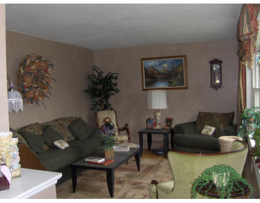 7 Oconnell Road Holyoke, MA 01040 - Photo 7 of 17 Gallery Image 7