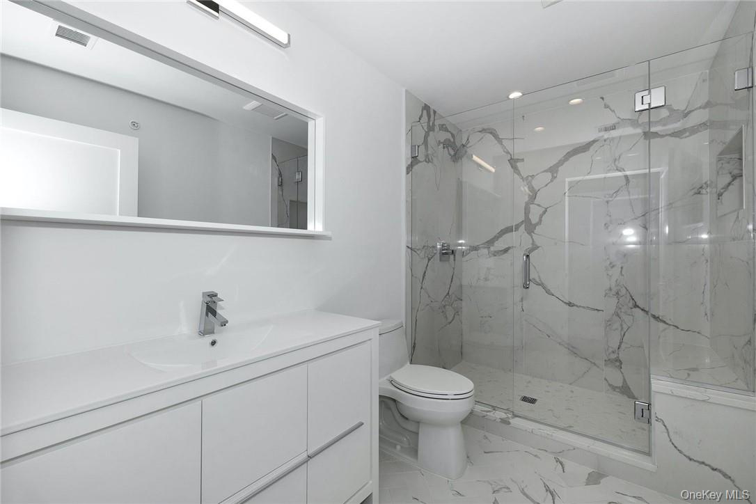 40 Devoe Street, Unit B Dobbs Ferry, NY 10522 - Photo 15 of 27 Primary Bathroom