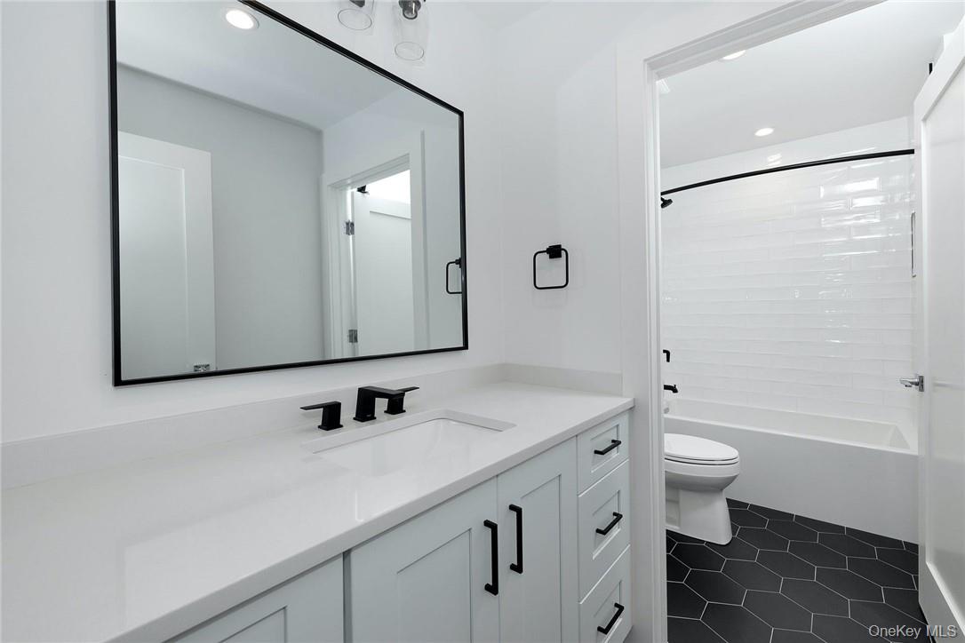 40 Devoe Street, Unit B Dobbs Ferry, NY 10522 - Photo 16 of 27 Hall Bathroom