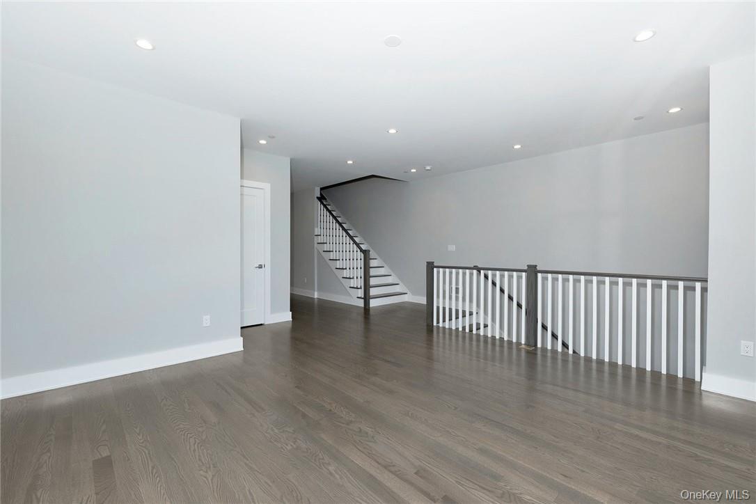 40 Devoe Street, Unit B Dobbs Ferry, NY 10522 - Photo 10 of 27 Living Room - Alternate View