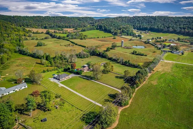 $459,000 | 1945 Golden Mountain Road, Sparta, TN 38583