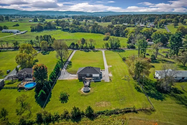 $459,000 | 1945 Golden Mountain Road, Sparta, TN 38583