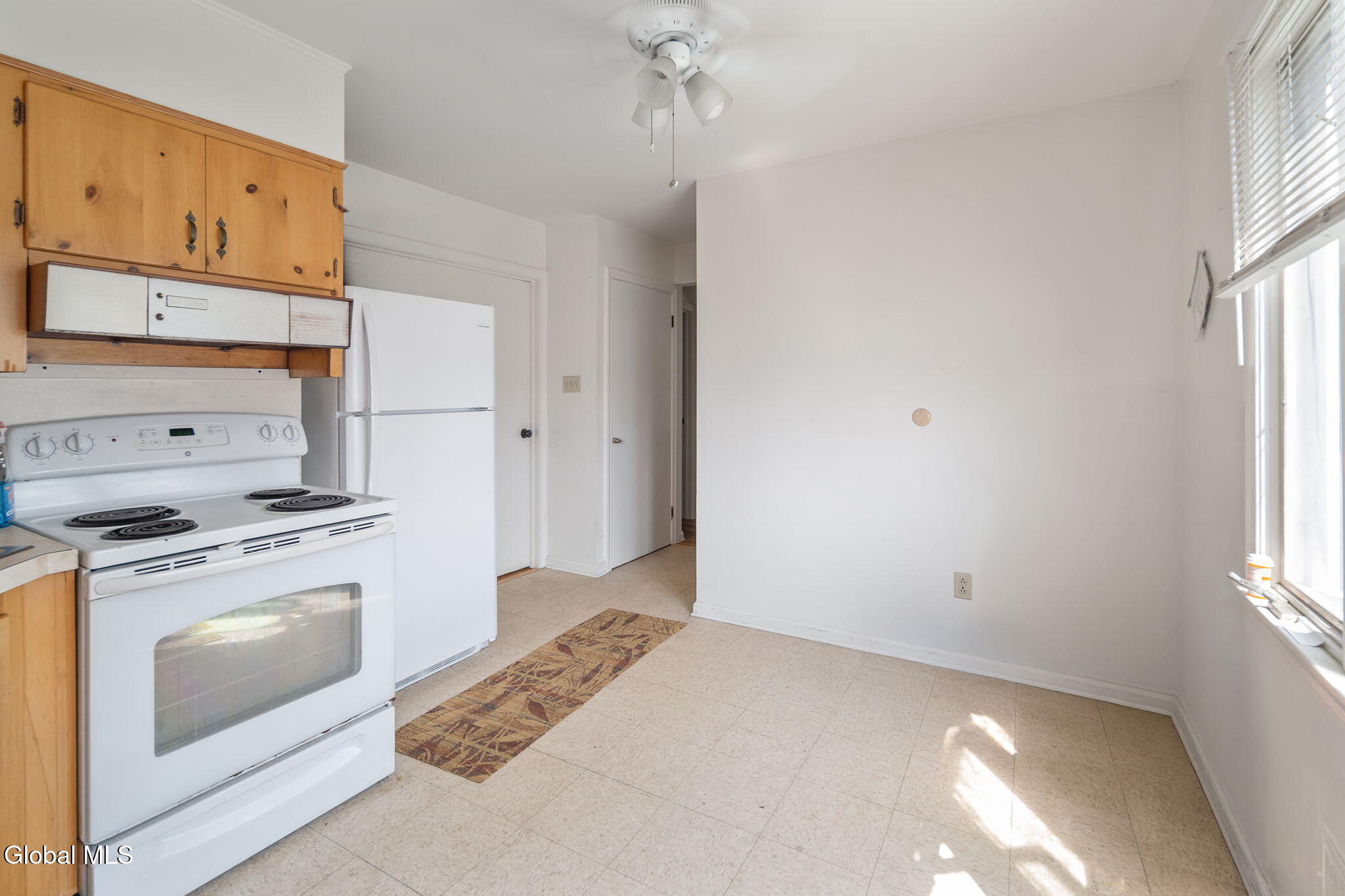 2 Sunset Road North Greenbush, NY 12144 - Photo 15 of 51 15
