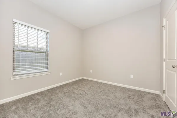 $207,000 | 19977 Grantham Road, Unit A, Livingston, LA 70754