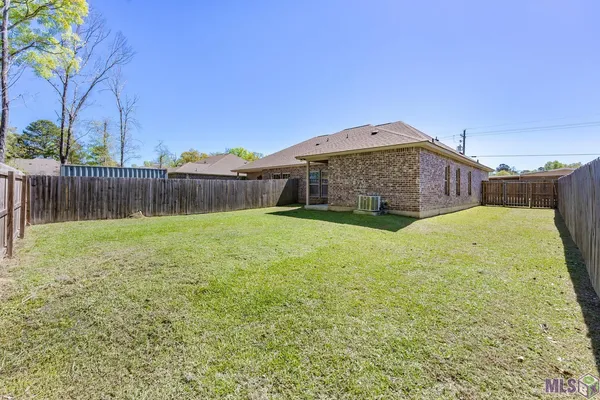 $207,000 | 19977 Grantham Road, Unit A, Livingston, LA 70754