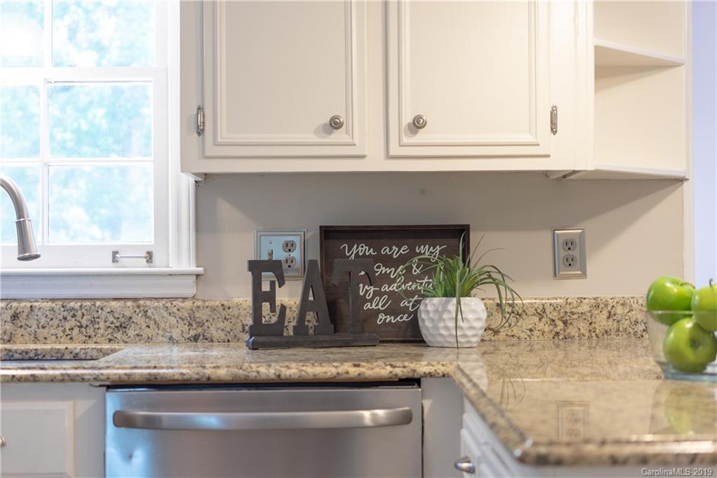 7417 Gilead Road Huntersville, NC 28078 - Photo 12 of 37 Gallery Image 12