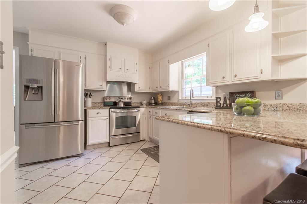 7417 Gilead Road Huntersville, NC 28078 - Photo 9 of 37 Gallery Image 9