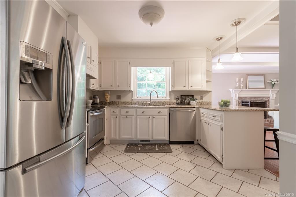 7417 Gilead Road Huntersville, NC 28078 - Photo 10 of 37 Gallery Image 10