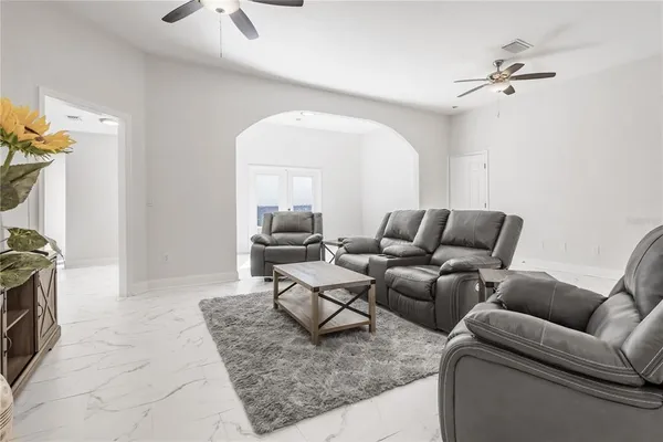 $3,250 | 751 Wildflower Drive, Palm Harbor, FL 34684