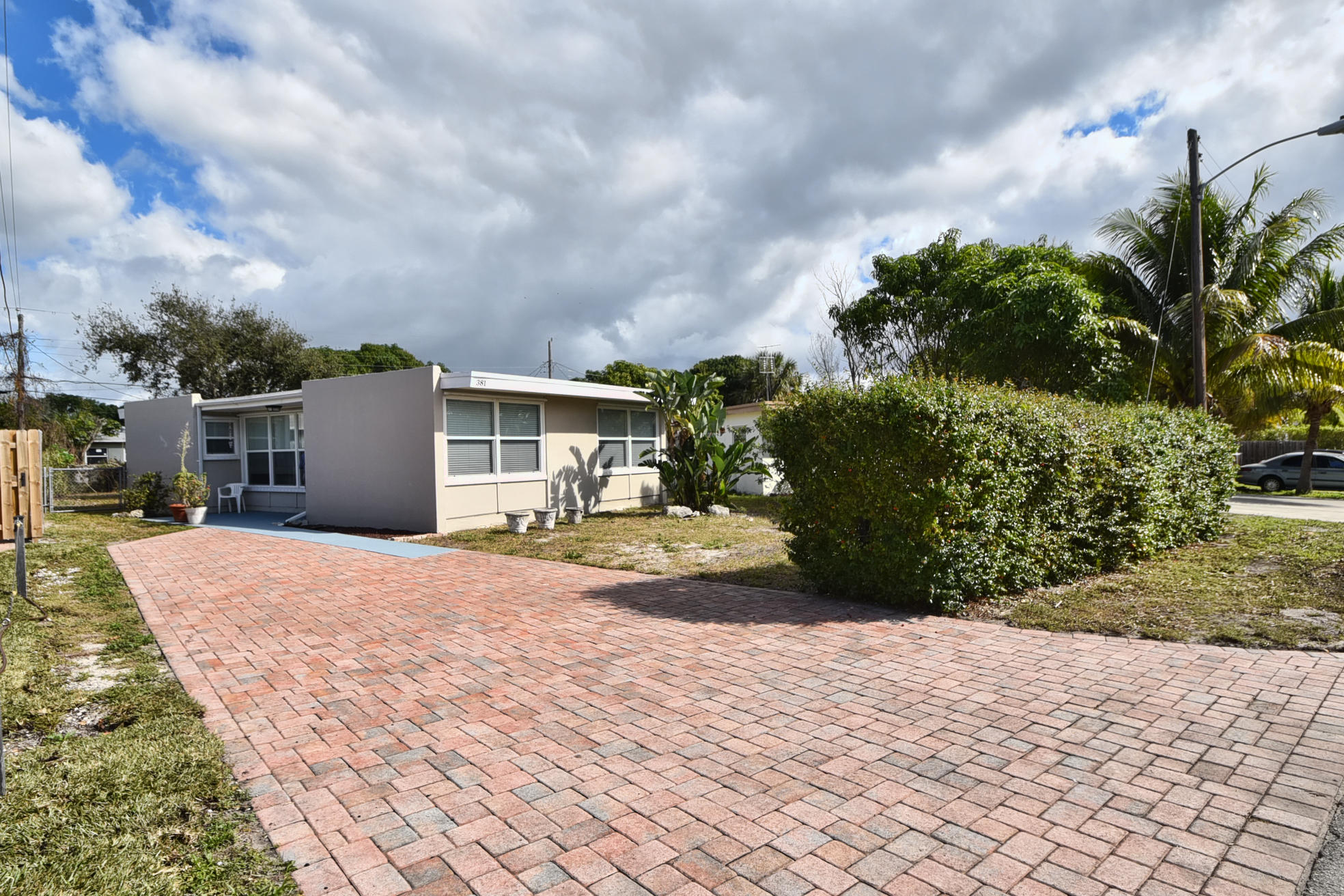 381 Kingsbridge Street Boca Raton, FL 33487 - Photo 1 of 30 DSC_1918