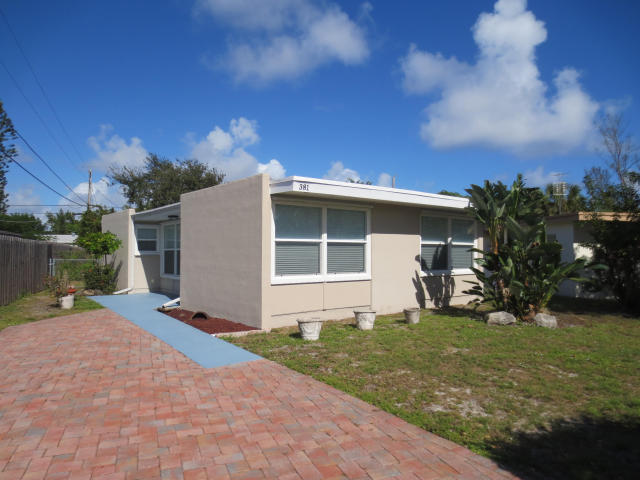 381 Kingsbridge Street Boca Raton, FL 33487 - Photo 2 of 30 delray manor 2