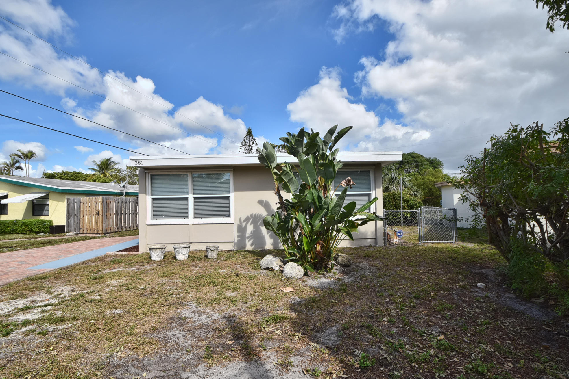 381 Kingsbridge Street Boca Raton, FL 33487 - Photo 3 of 30 DSC_1920