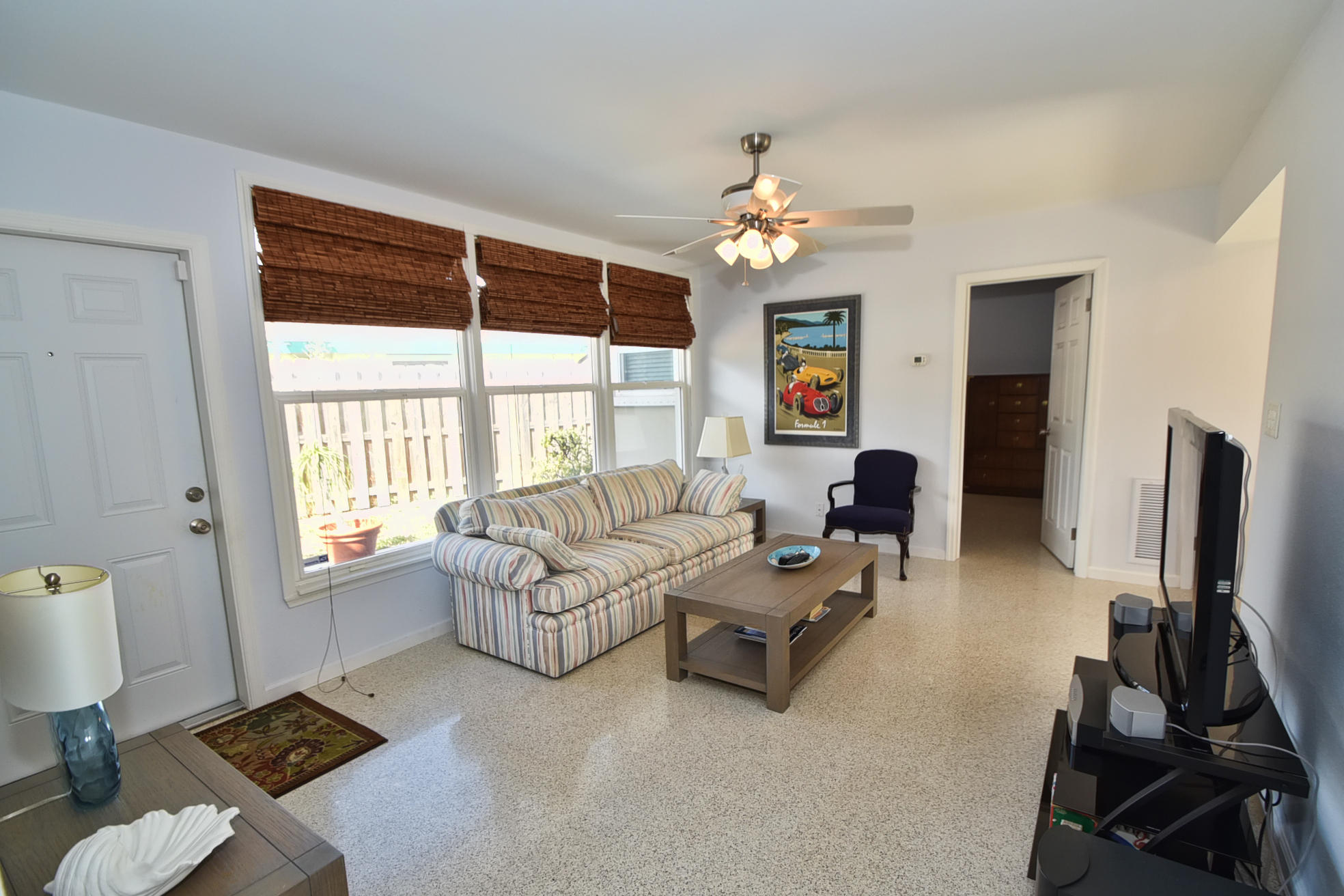 381 Kingsbridge Street Boca Raton, FL 33487 - Photo 6 of 30 DSC_1934