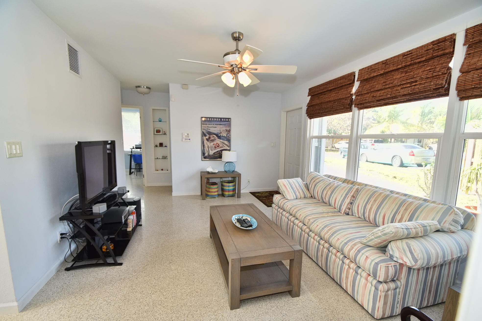 381 Kingsbridge Street Boca Raton, FL 33487 - Photo 8 of 30 DSC_1937