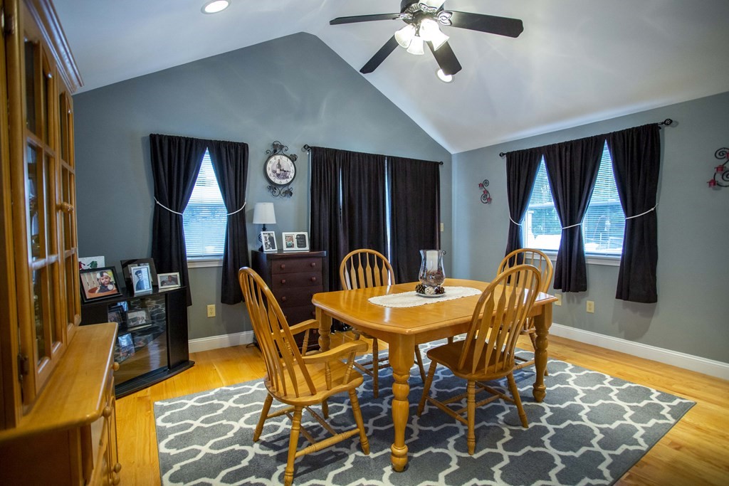 19 Jefferson Road, Unit 19 Wakefield, MA 01880 - Photo 8 of 30 Gallery Image 8