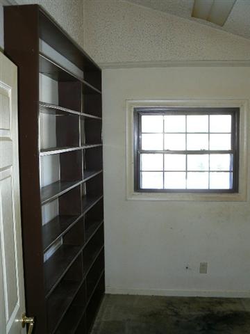 4936 Stratford Road Fort Wayne, IN 46807 - Photo 15 of 18