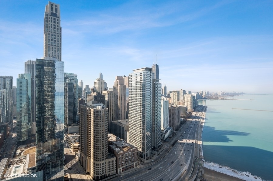 505 North Lake Shore Drive, Unit 4112 Chicago, IL 60611 - Photo 22 of 29 a view of city