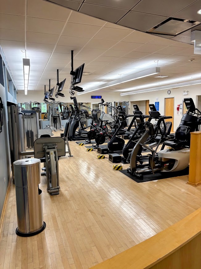 505 North Lake Shore Drive, Unit 4112 Chicago, IL 60611 - Photo 23 of 29 a view of a room with gym equipment