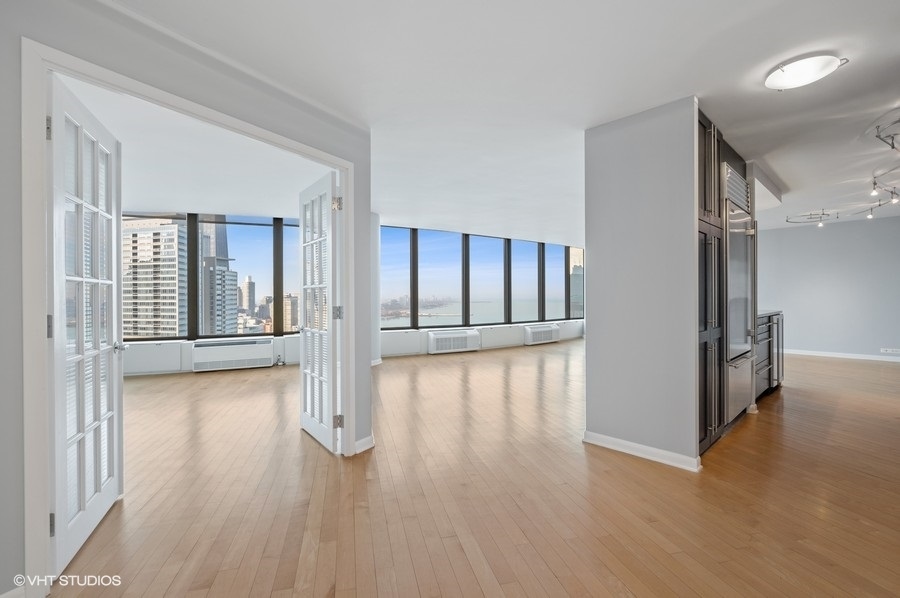505 North Lake Shore Drive, Unit 4112 Chicago, IL 60611 - Photo 5 of 29 a view of gallery with wooden floor