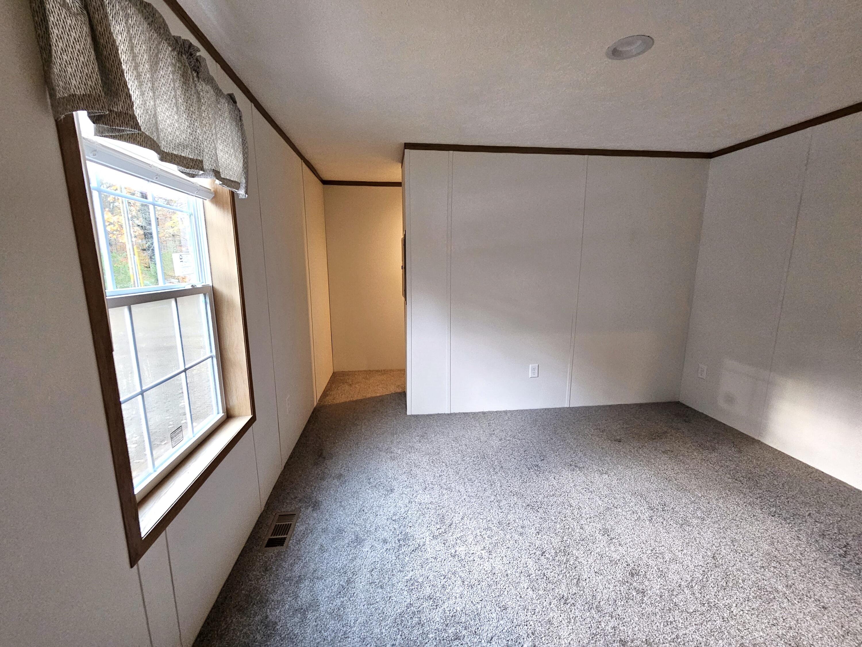 738 East Pittston Road Pittston, ME 04345 - Photo 16 of 26 20231107_141010