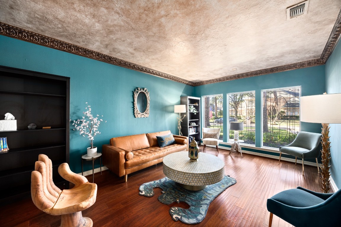8807 Chelmsford Lane Spring, TX 77379 - Photo 7 of 50 a living room with furniture and a large window