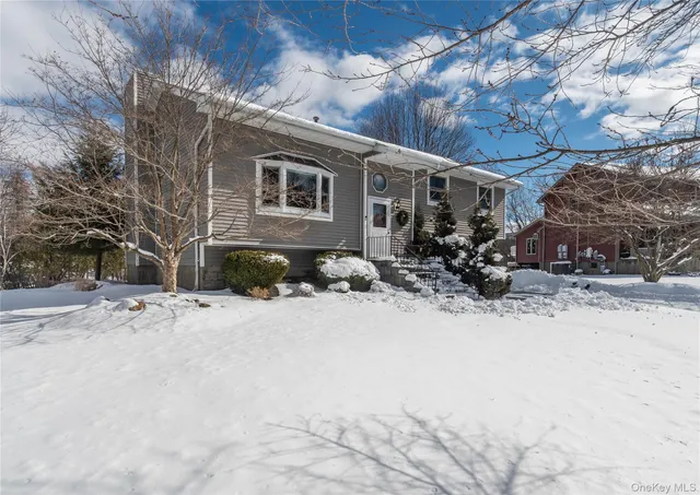 $445,000 | 11 Shaker Court, New Windsor, NY 12553