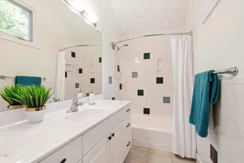 $949,900 | 5300 Deep Valley, Raleigh, NC 27606