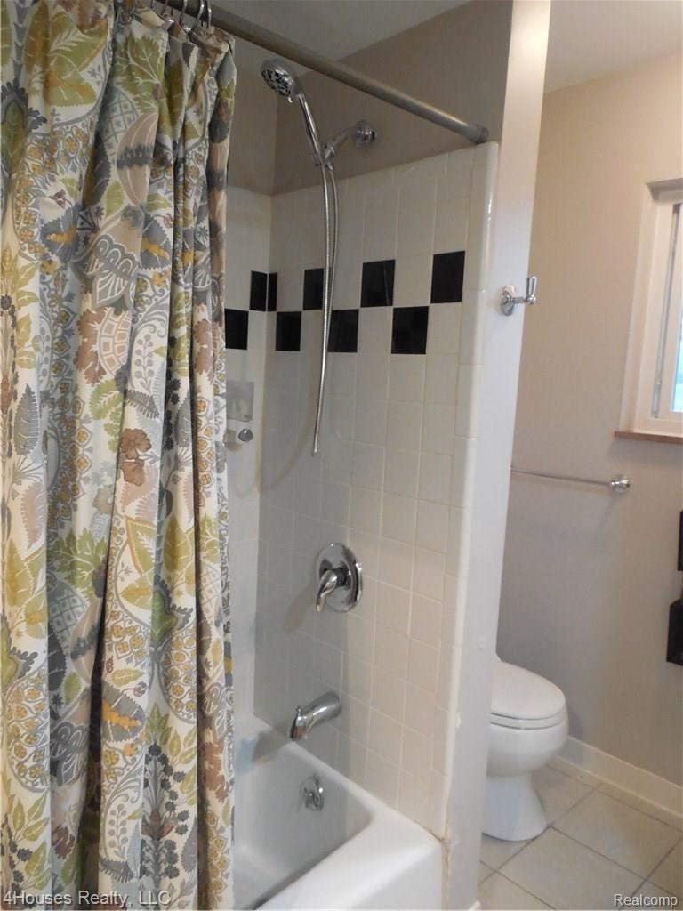2686 New England Drive Rochester, MI 48309 - Photo 53 of 58 Bathroom