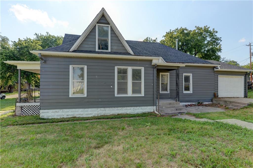 1403 Commercial Street Atchison, KS 66002 - Photo 3 of 14