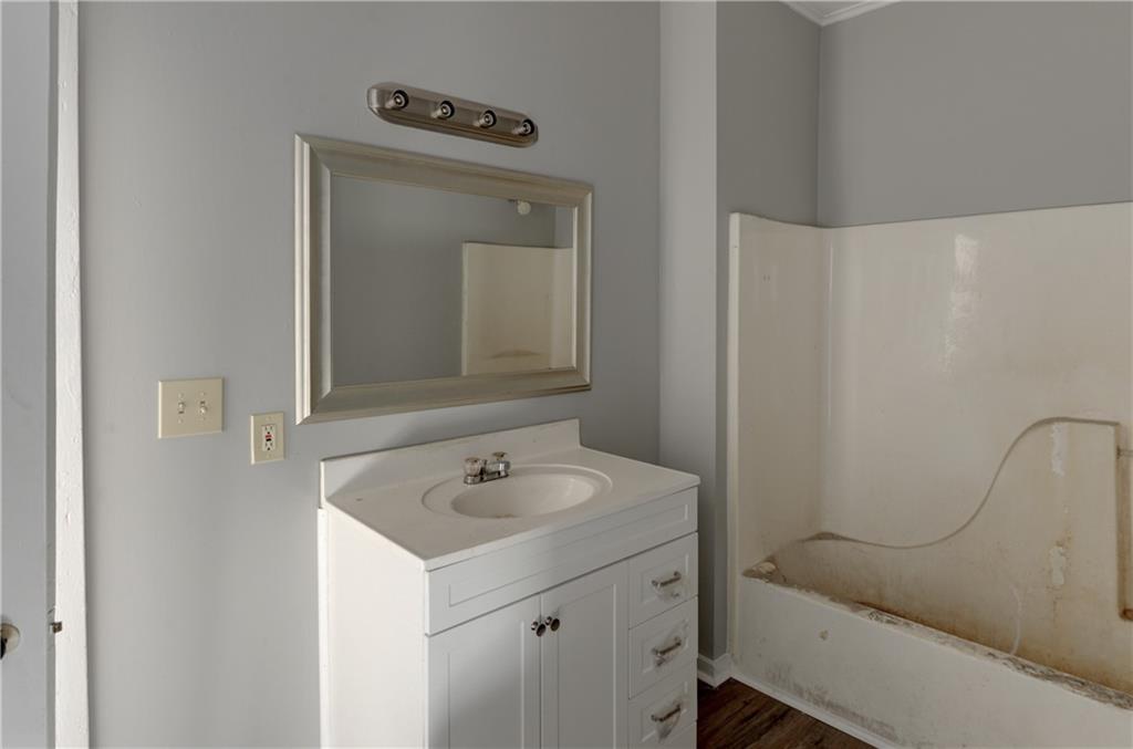 1403 Commercial Street Atchison, KS 66002 - Photo 5 of 14