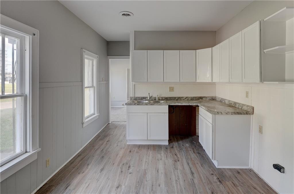 1403 Commercial Street Atchison, KS 66002 - Photo 10 of 14