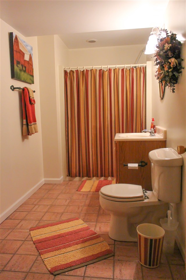 9090 South Coleman Road Maple City, MI 49664 - Photo 43 of 78 1829147-44.JPG