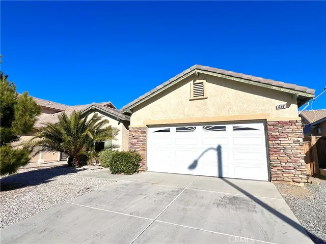 $2,450 | 13561 Fullerton Lane, Victorville, CA 92392